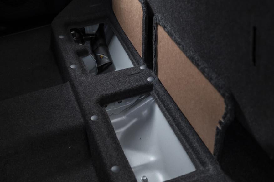 Ngăn đựng vật dụng hàng ghế sau