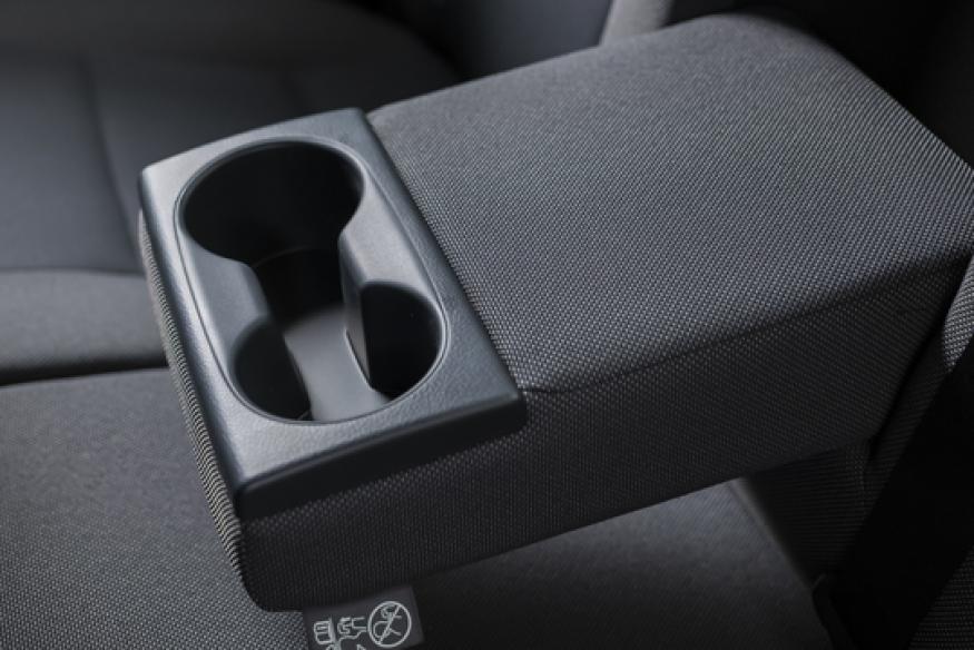 Tựa tay cho hành khách phía sau