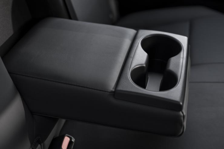 Tựa tay cho hành khách phía sau