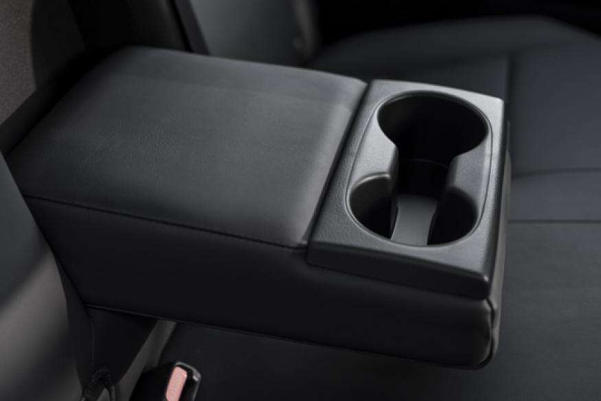 Tựa tay cho hành khách phía sau